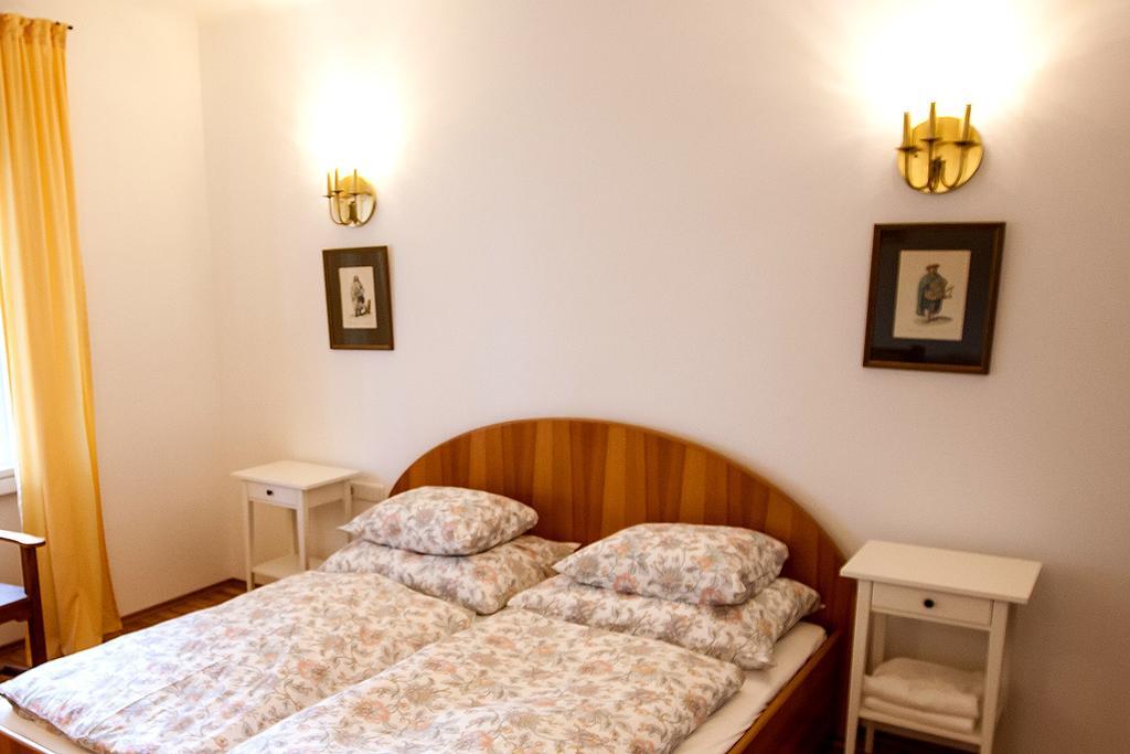 Engels Landhaus Suite Morbisch am See Bagian luar foto
